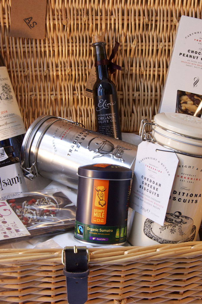 AlexanderandShaw Grosvenor Hamper featuring Eliris