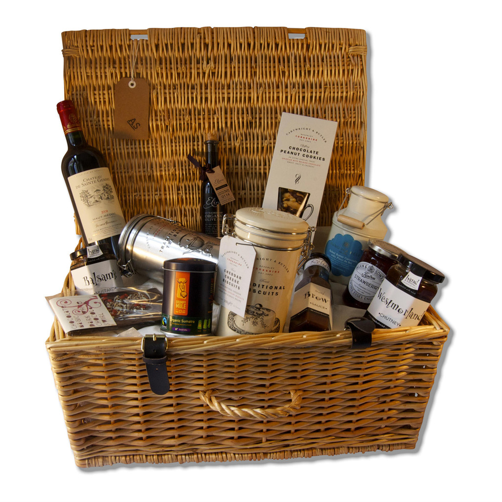 AlexanderandShaw Grosvenor Hamper featuring Eliris